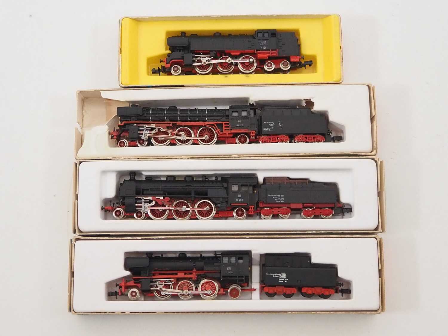 Lot 18 - ARNOLD - N gauge German outline steam locos -...