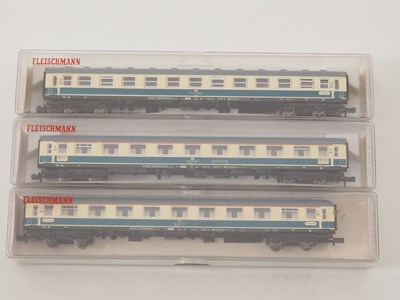 Lot 22 - N gauge German outline coaches in various DB...