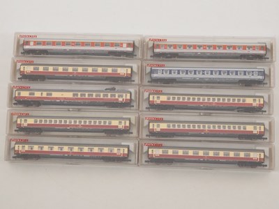Lot 23 - FLEISCHMANN - N gauge German outline coaches...
