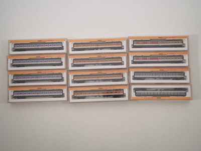 Lot 24 - ARNOLD - N gauge German outline coaches in DB...