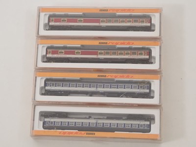 Lot 24 - ARNOLD - N gauge German outline coaches in DB...