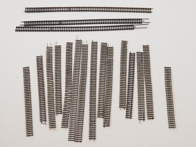 Lot 25 - A large quantity of N gauge track including...