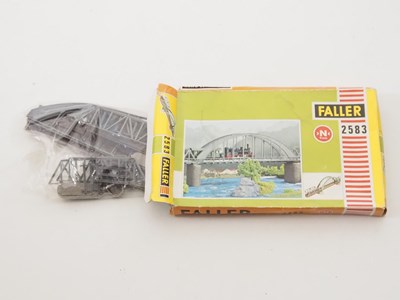 Lot 26 - A quantity of vintage N gauge kits by POLA and...