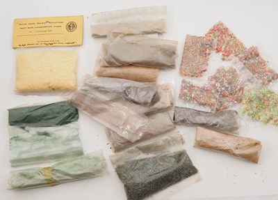 Lot 26 - A quantity of vintage N gauge kits by POLA and...