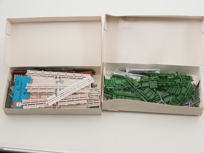 Lot 26 - A quantity of vintage N gauge kits by POLA and...