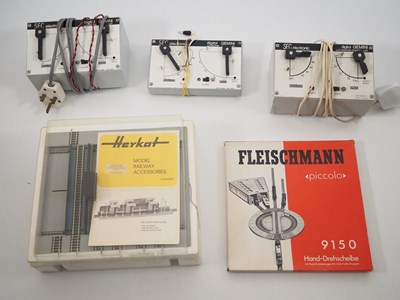 Lot 30 - N gauge accessories - comprising a HERKAT...