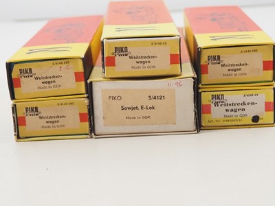 Lot 31 - PIKO - N gauge Soviet Union outline electric...