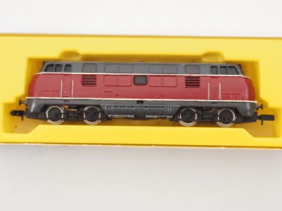 Lot 35 - ARNOLD - N gauge German outline diesel and...