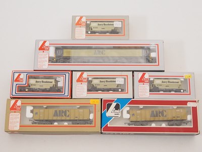 Lot 189 - A group of LIMA OO gauge rolling stock...