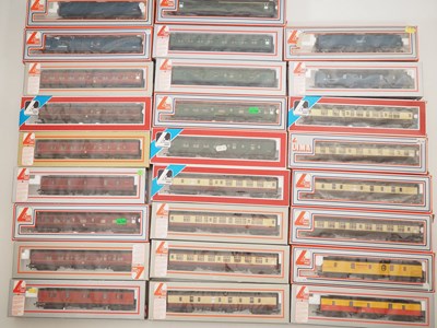 Lot 213 - A large quantity of LIMA OO gauge passenger...