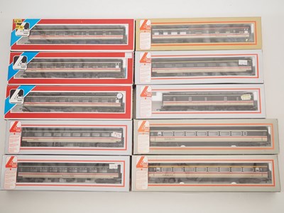 Lot 214 - A quantity of LIMA OO gauge passenger coaches...