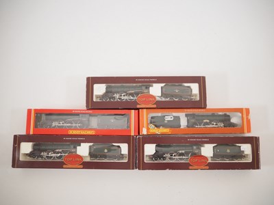 Lot 309 - A group of HORNBY OO gauge B17/4 'Footballer'...