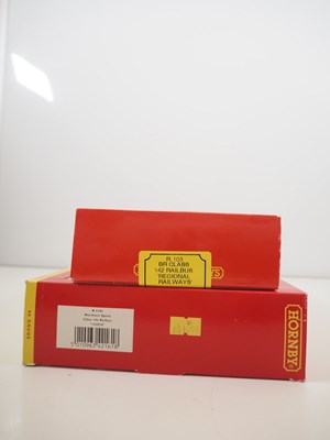 Lot 326 - A pair of HORNBY OO gauge class 142 Pacer DMUs...