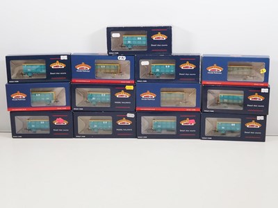 Lot 367 - A group of BACHMANN OO gauge POA and SSA scrap...