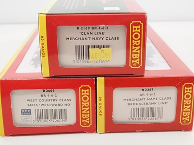 Lot 386 - A group of HORNBY OO gauge rebuilt Bulleid...