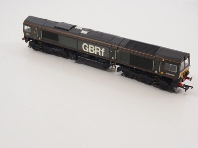Lot 432 - A pair of BACHMANN OO gauge class 66 diesel...