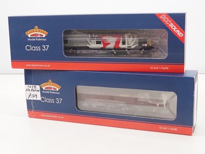 Lot 435 - A pair of BACHMANN OO gauge class 37/7 diesel...