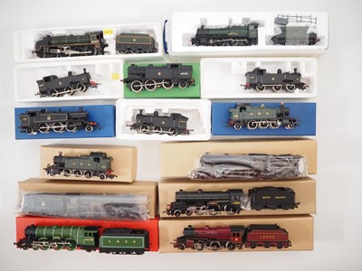 Lot 440 - A large group of unboxed OO gauge steam...