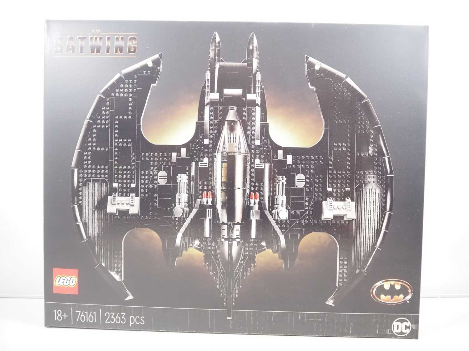 Lot 498 - LEGO retired 76161 BATMAN '1989 Batwing' -...