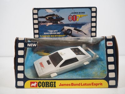 Lot 514 - A CORGI 269 diecast James Bond Lotus Esprit...