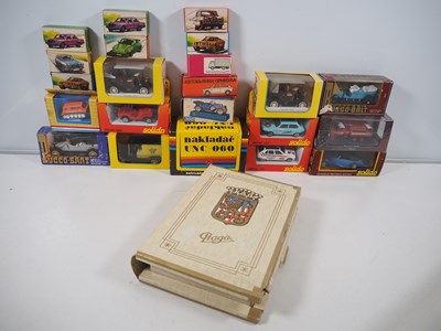 Lot 556 - A mixed group of mostly boxed diecast and...