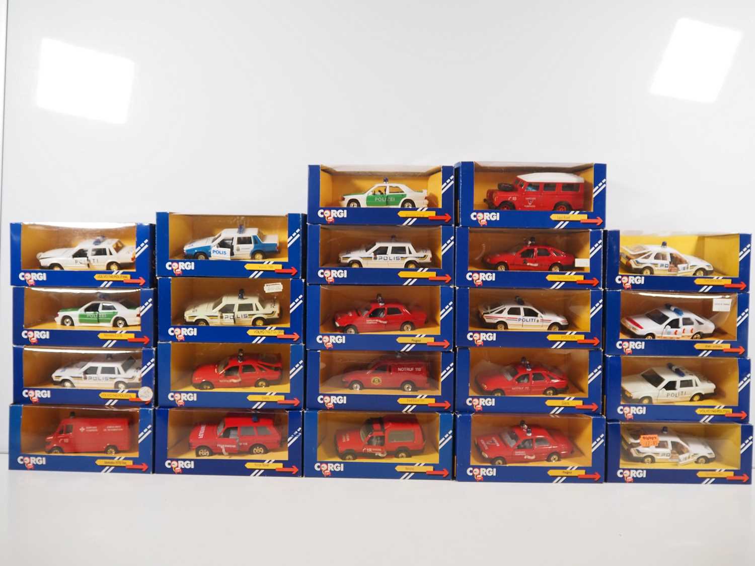 Lot 578 - CORGI - overseas issue emergency vehicles in...