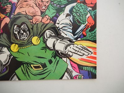 Lot 5 - MARVEL SUPER HEROES SECRET WARS #1 to 12 - (12...