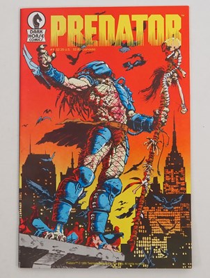 Lot 15 - PREDATOR #1 (1989 - DARK HORSE - FIRST PRINT) -...
