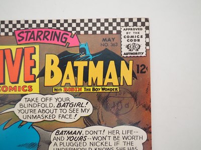 Lot 392 - DETECTIVE COMICS #363 (1967 - DC) - The second...
