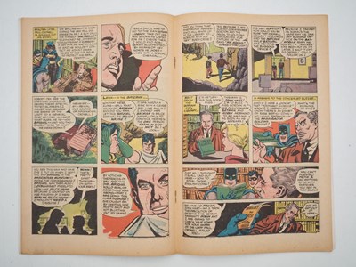 Lot 392 - DETECTIVE COMICS #363 (1967 - DC) - The second...