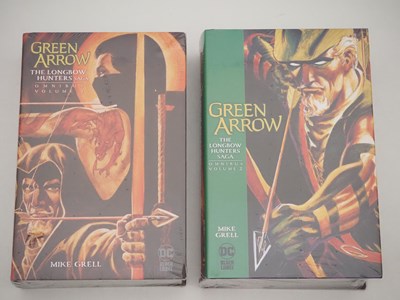 Lot 407 - GREEN ARROW: THE LONGBOW HUNTERS SAGA...