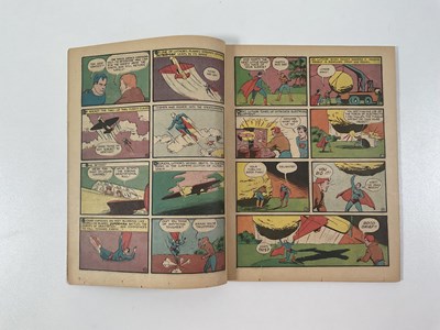 Lot 542 - SUPERMAN #4 (1940 - DC) - The second...