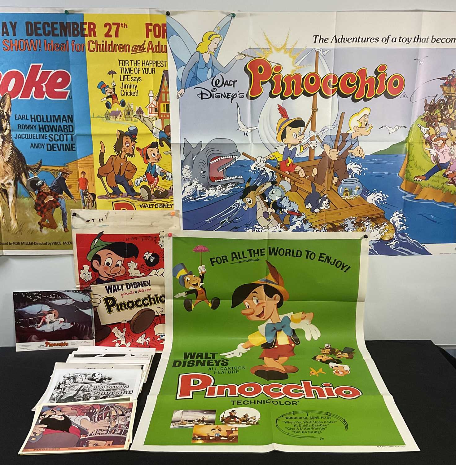 Lot 351 - PINOCCHIO (1940) A group of re-release film...