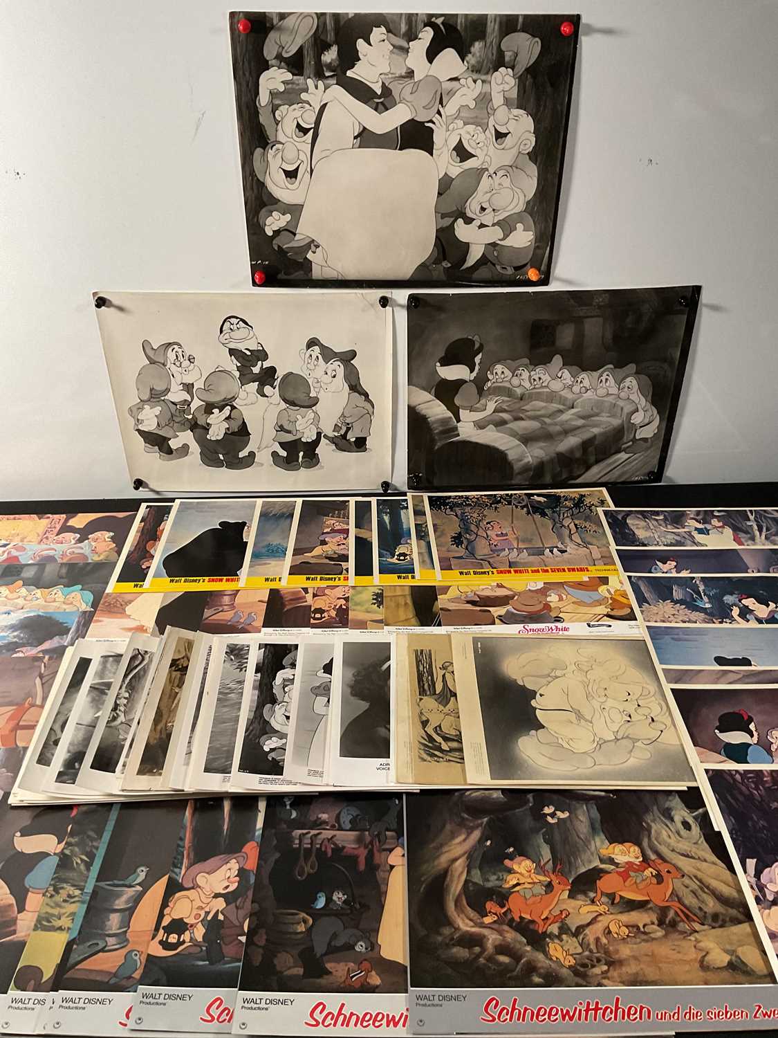 Lot 367 - SNOW WHITE AND THE SEVEN DWARFS (1937) A...
