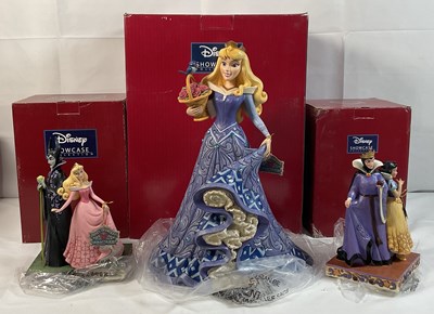 Lot 410 - DISNEY SHOWCASE COLLECTION - 3 Disney...