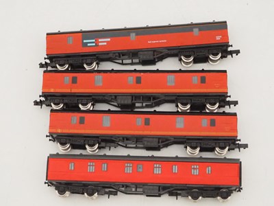 Lot 4 - A mixed selection of FARISH N gauge rolling...