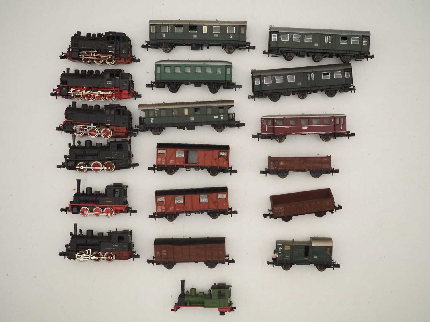 Lot 11 - A group of European outline N gauge steam...