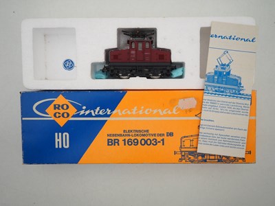 Lot 24 - A pair of ROCO German outline HO gauge...