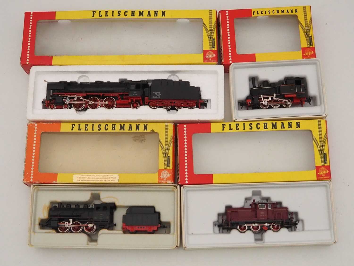 Lot 27 - A group of FLEISCHMANN HO gauge German outline...