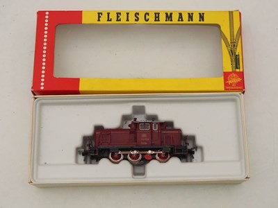 Lot 27 - A group of FLEISCHMANN HO gauge German outline...