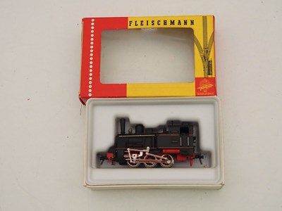 Lot 27 - A group of FLEISCHMANN HO gauge German outline...