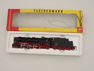 Lot 27 - A group of FLEISCHMANN HO gauge German outline...