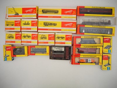 Lot 28 - A group of mostly boxed vintage FLEISCHMANN...