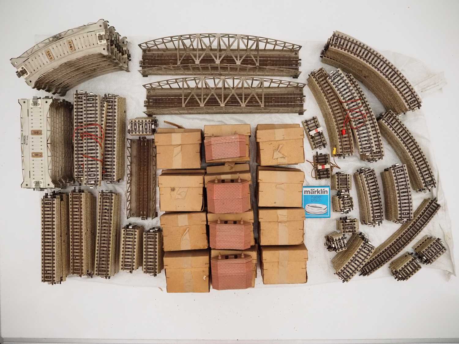 Lot 33 - MARKLIN - A large crate of 3-rail HO M-track...