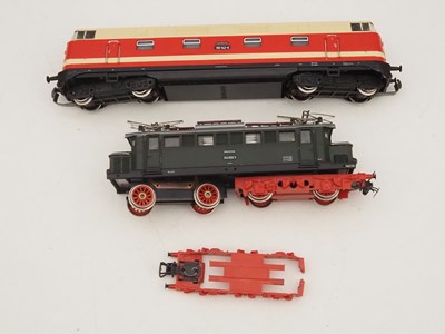 Lot 34 - A group of boxed and unboxed PIKO HO gauge...