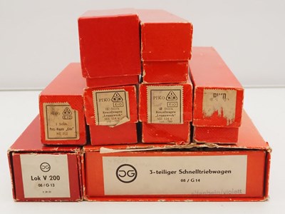 Lot 35 - A group of vintage boxed GUTZOLD and PIKO...