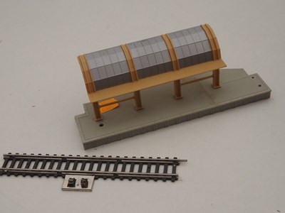 Lot 35 - A group of vintage boxed GUTZOLD and PIKO...