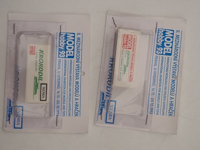 Lot 39 - A group of European HO gauge buildings and...