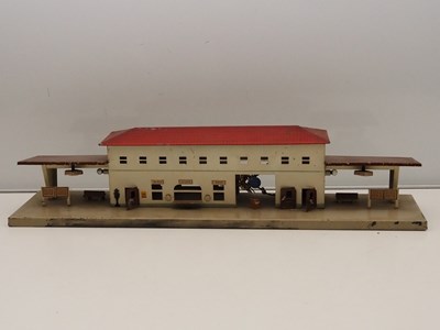 Lot 39 - A group of European HO gauge buildings and...