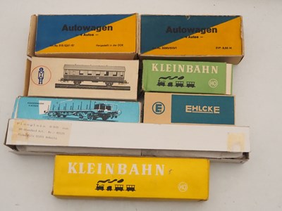Lot 40 - A group of boxed HO gauge wagons and coaches...